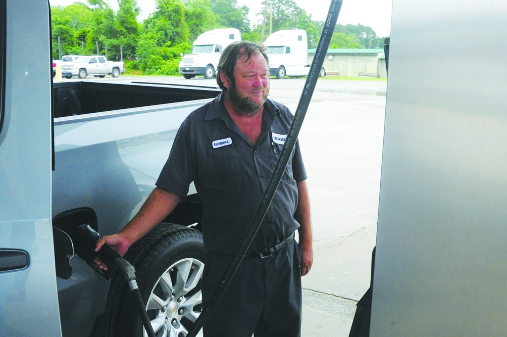 Hooks gas station will retain its name and service model.