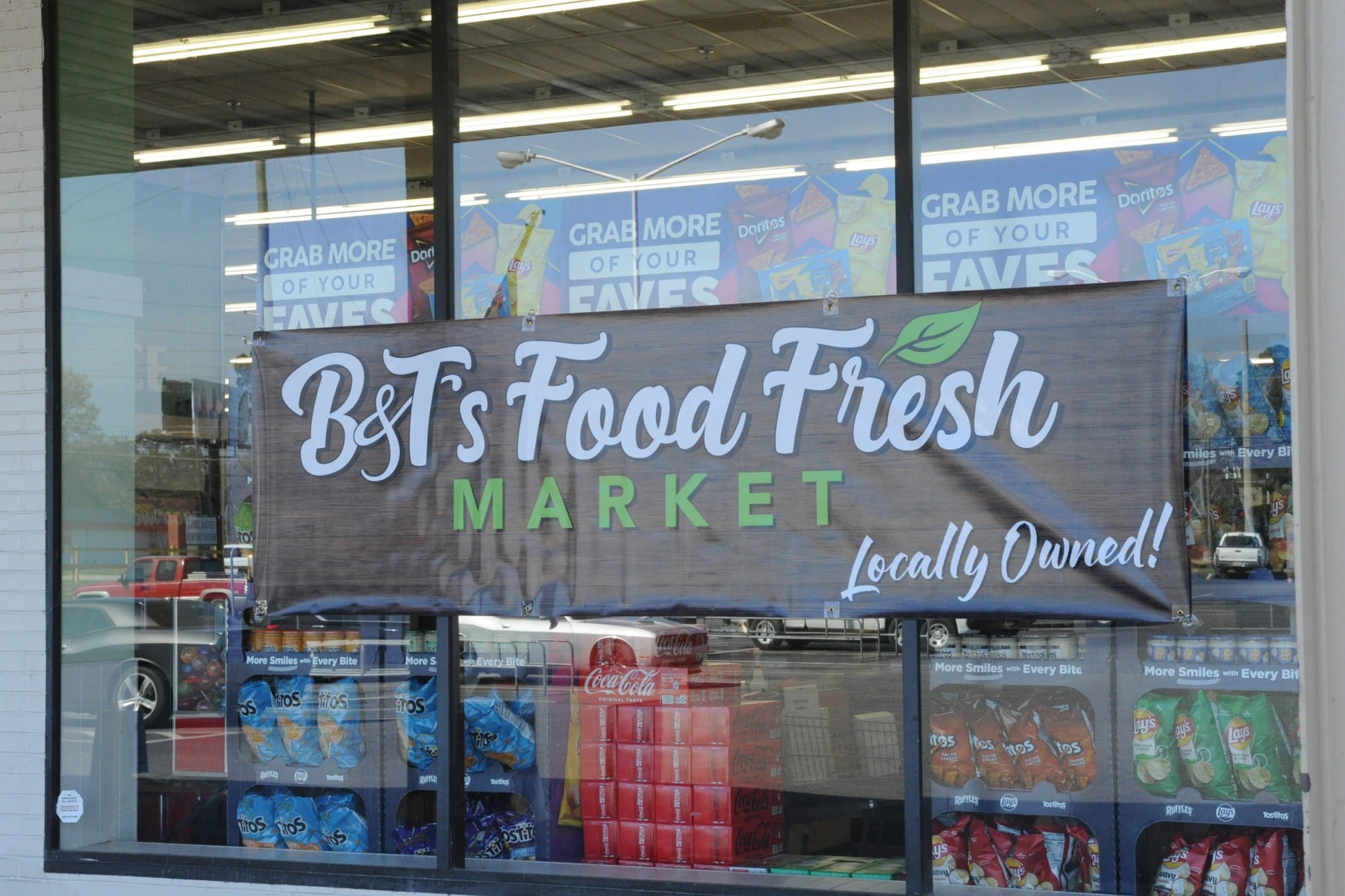 Food World Store East Dublin grocery store gets new owners – The Courier Herald